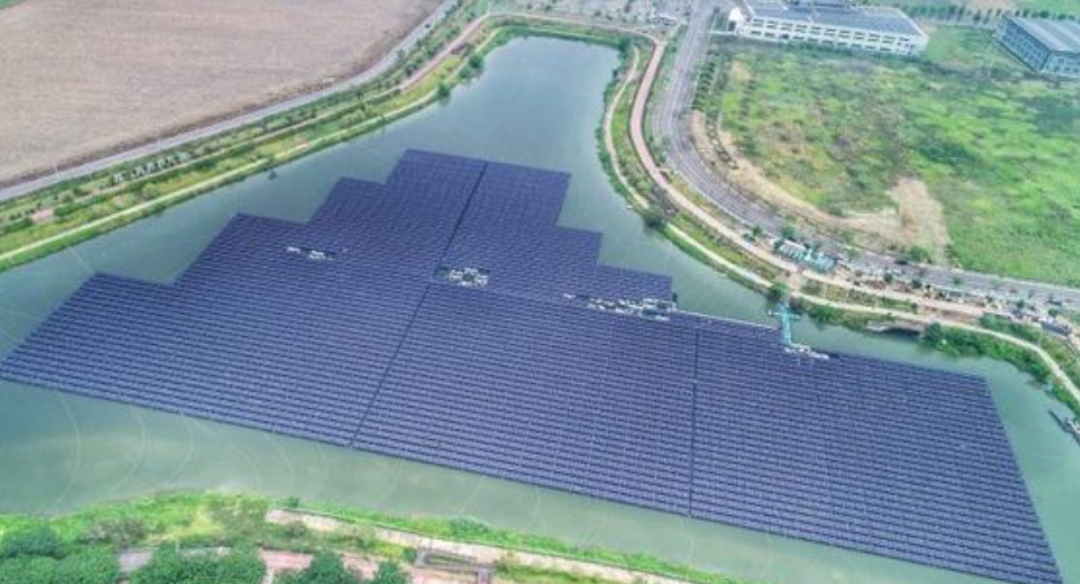 △ 台南市乌山头水库太阳能光伏板(图自台媒)