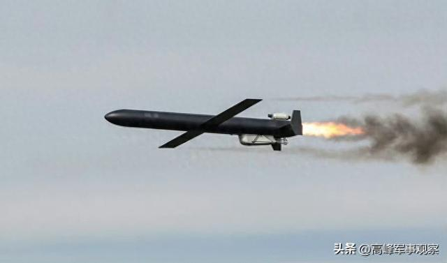 1600架无人机突防！击穿莫斯科防空网：卡波特尼亚炼油厂爆燃大火