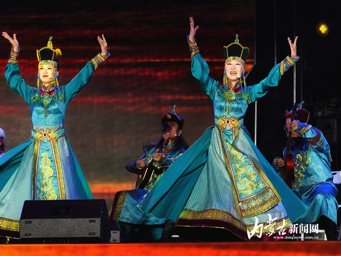 歌舞颂祖国